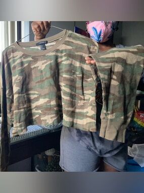 Forever 21 Camouflage Crop Long-Sleeve Top - Green/Brown